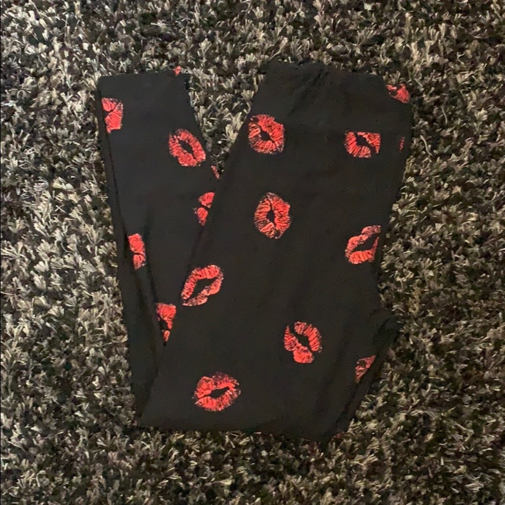 Lularoe Kiss Leggings